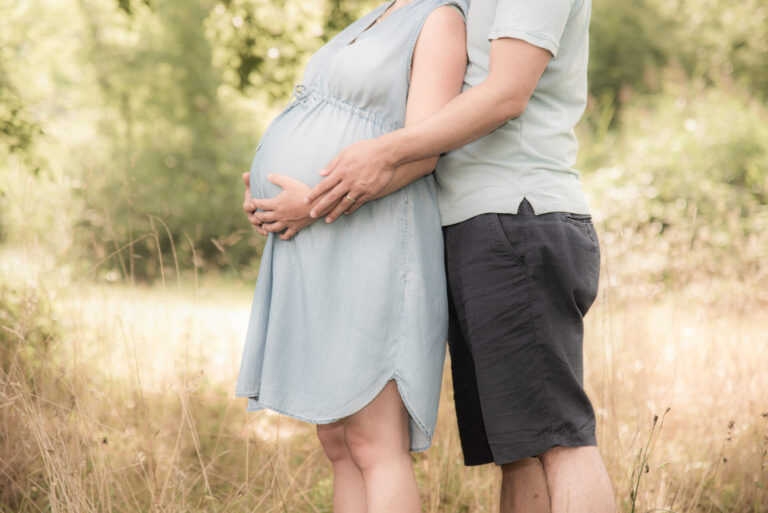 Babybauchshooting, Outdoor, Familienfotografin, PfäffikonZH, Cynthia Jucker