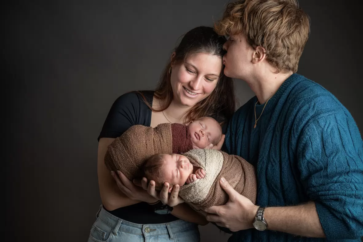 Newbornshooting_Twins_Braun_Familie